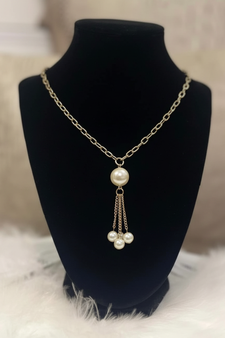 Drop Pearls in Silver